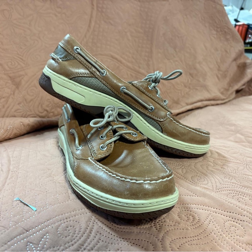 Sperry Tan and Cream Boat Shoes